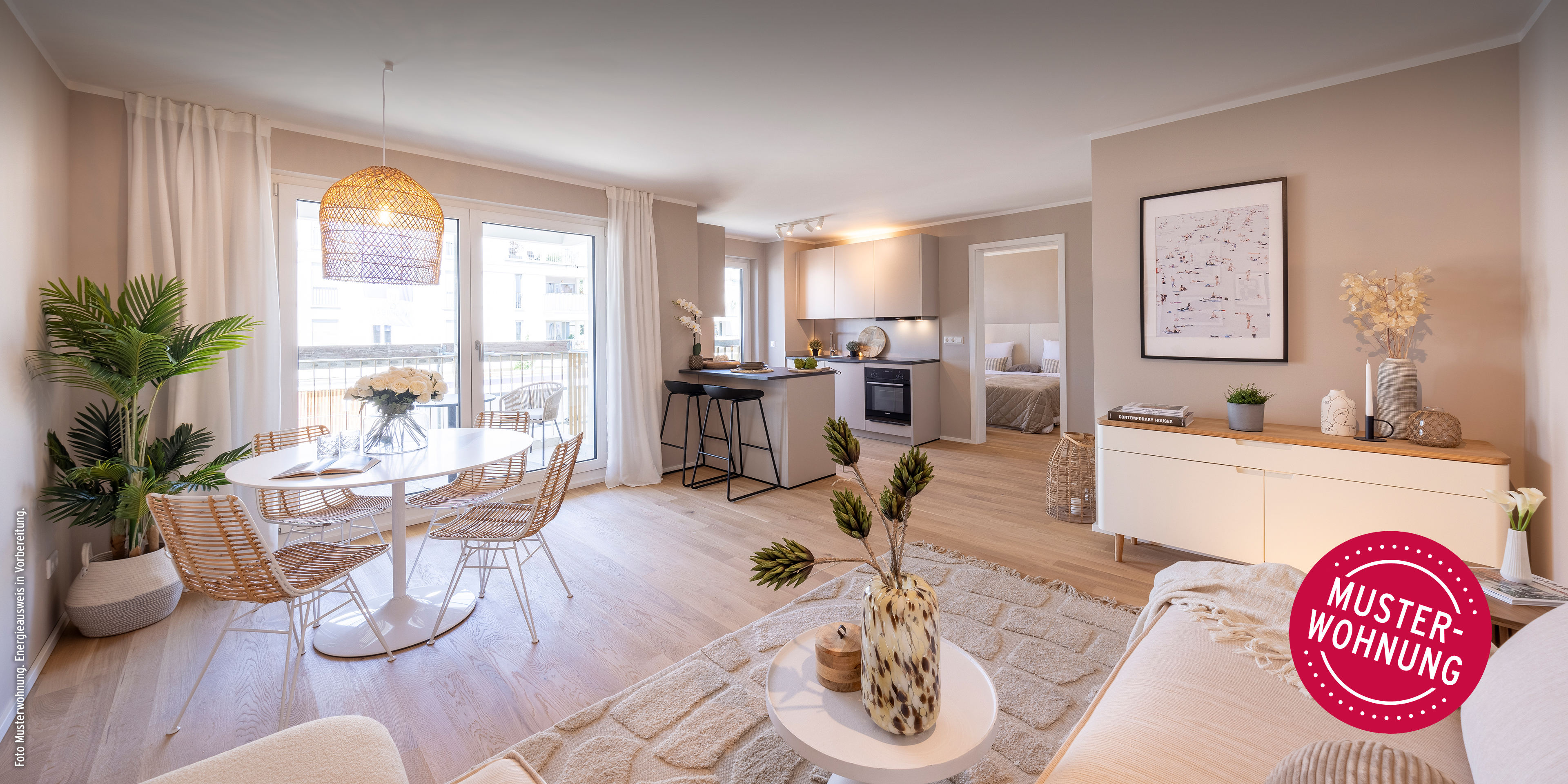 HI-Wohnbau MAX3+ Website-Header, Foto Musterwohnung MAX<sup>3+</sup> IN NEURIED LIVE ERLEBEN 