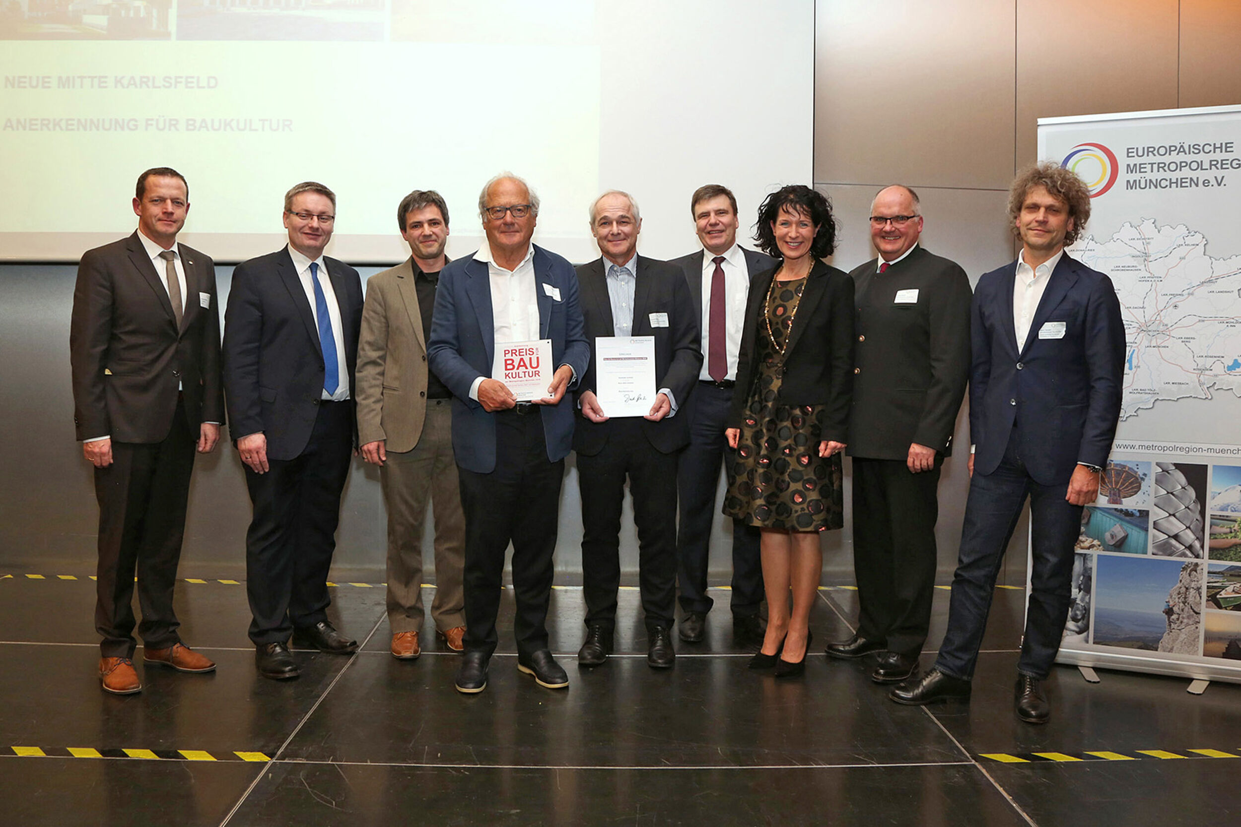 HI-Wohnbau Foto Expertenteam Baureferat „NEUE MITTE KARLSFELD“